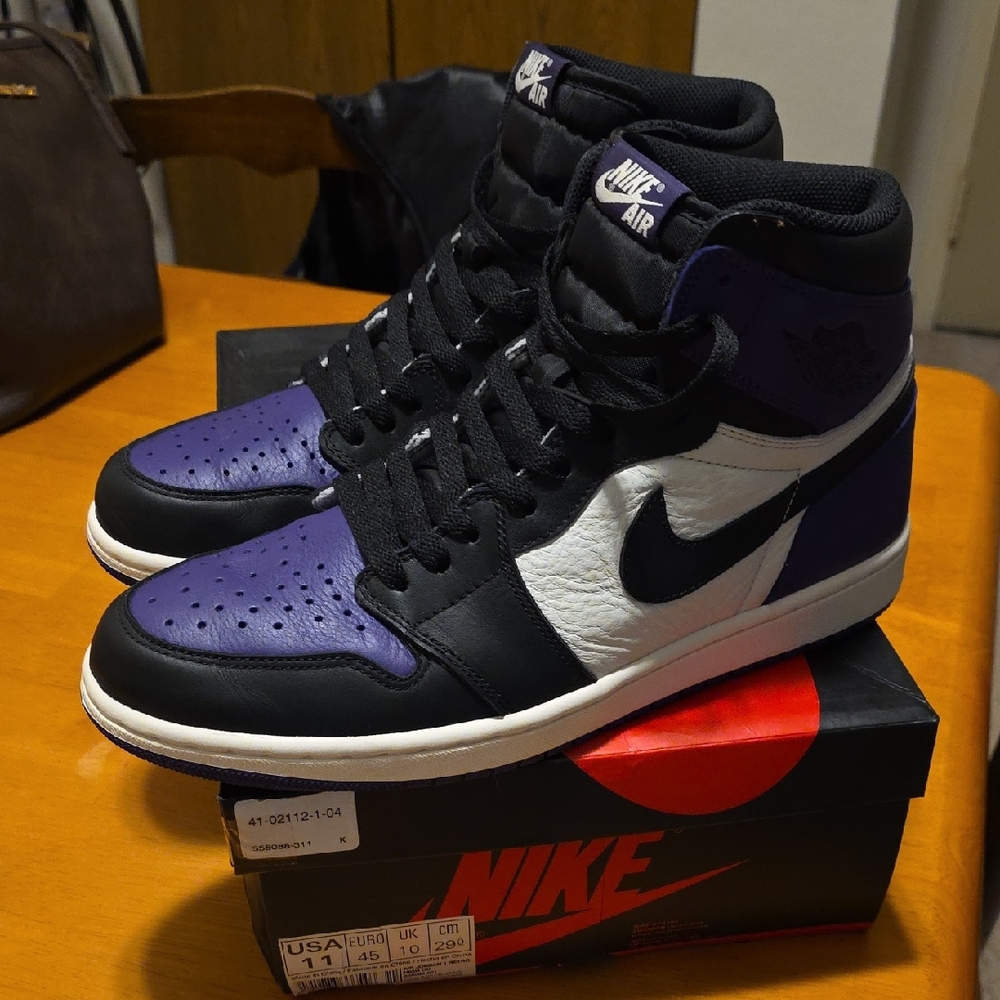 Nike Black and White Sneakers High-Top Design